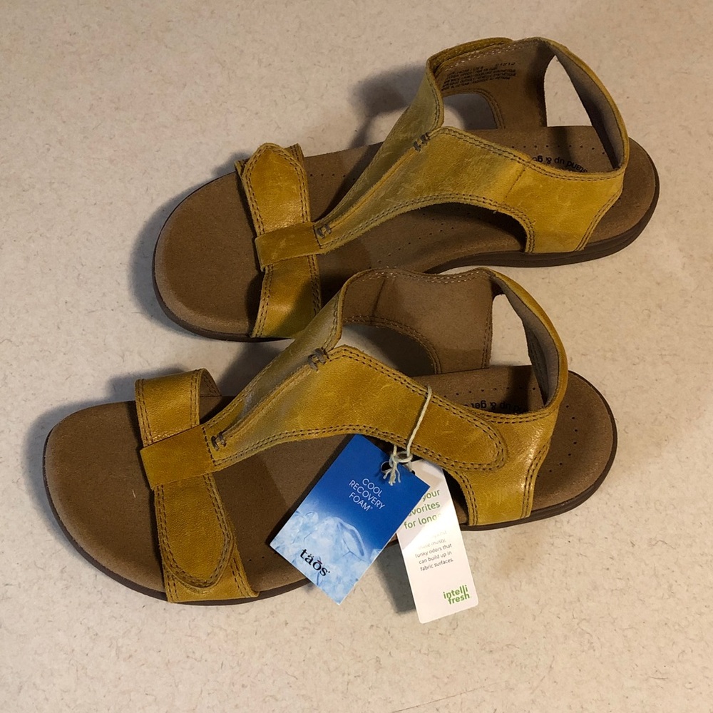 NWT Taos Memory Foam Sandals - Picture 3 of 9